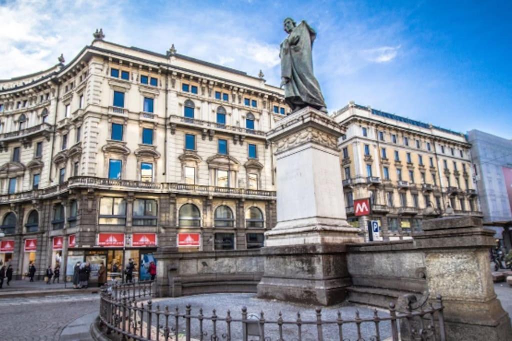 Piazza Duomo - Antico Appartamento Dell'800 Milán Exteriér fotografie